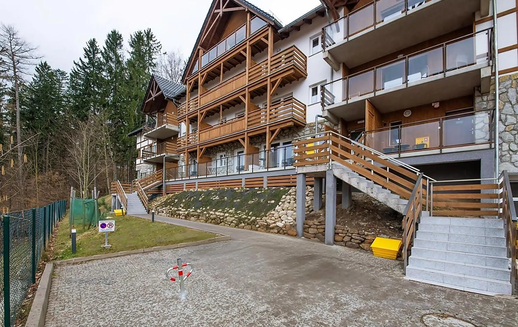 Apartamenty Sun Seasons 24 - Slowackiego Karpacz 0*,  Polska